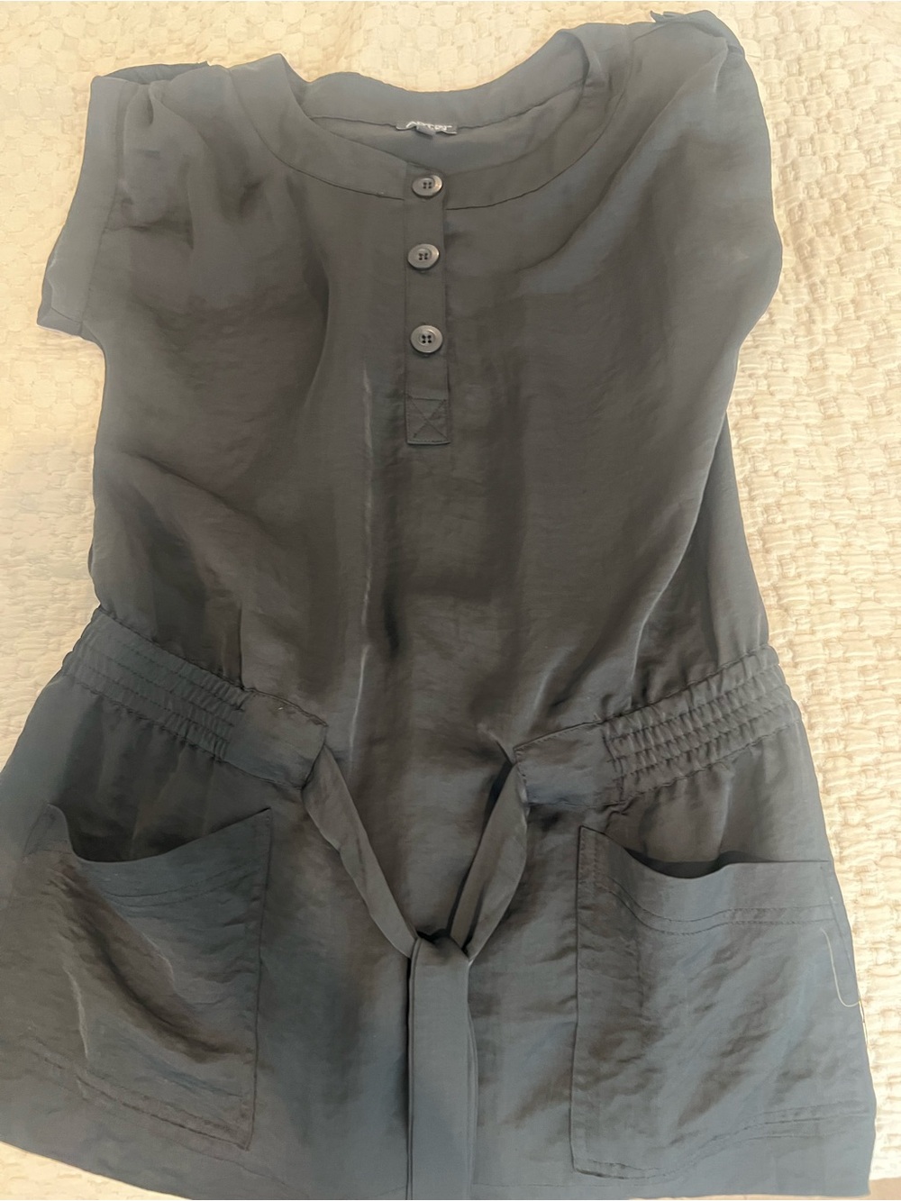 Women’s Black Short-Sleeve shirt
